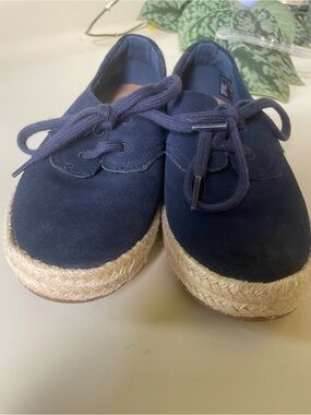Clark’s Navy Suede Espadrille Lace-Up Shoes, size 7.5